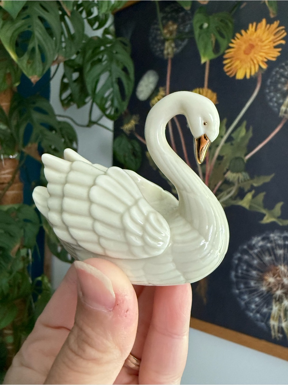Lenox Ivory Porcelain Swan Figurine Gold Beak - Wedding Cake Topper/Card Holder